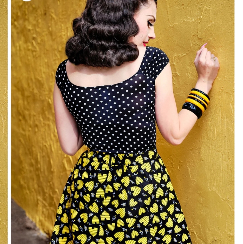Shirred Retrolicious Black And White Polka Dot Top - Picture 2 of 6